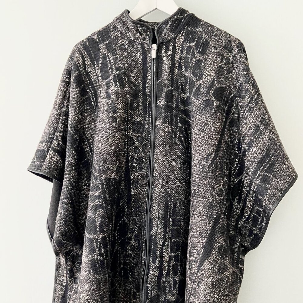CORTEFIEL Patterned Black Cape - Size EU M